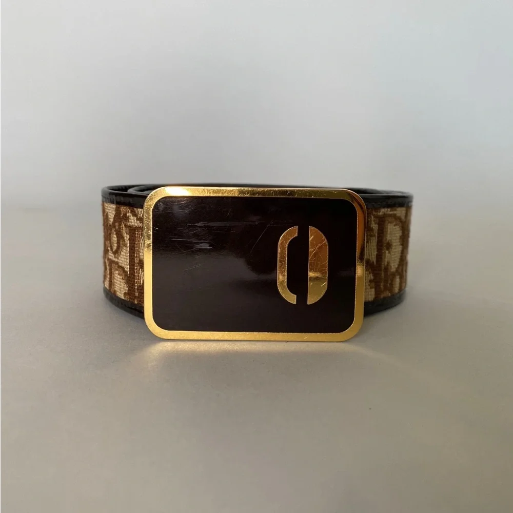 Christian Dior vintage trotter belt with gold CD belt buckle. - Picture 2 of 4